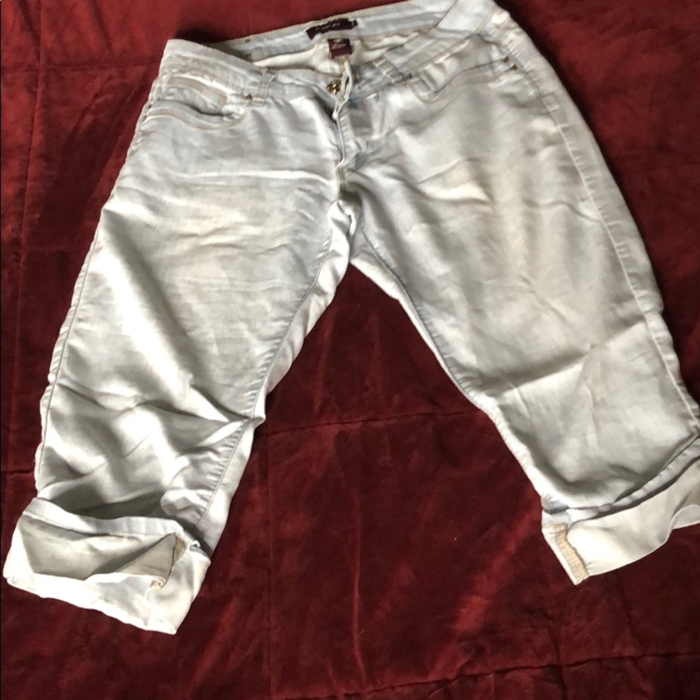 Capri Jeans
